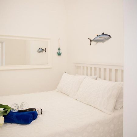 Blu Mare Suite Privata & Apartment 泰拉西尼 外观 照片